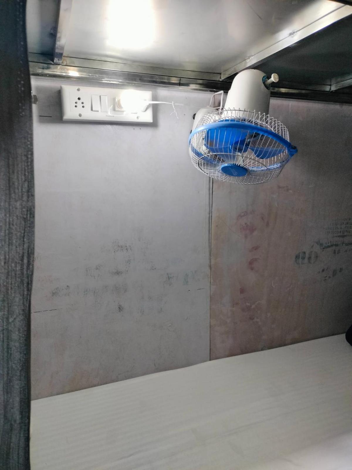 Star Dormitory Mumbai Ngoại thất bức ảnh