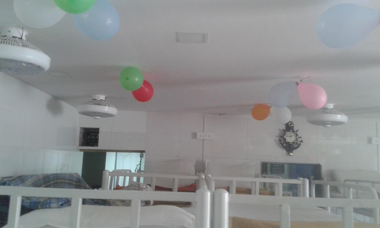 Star Dormitory Mumbai Ngoại thất bức ảnh