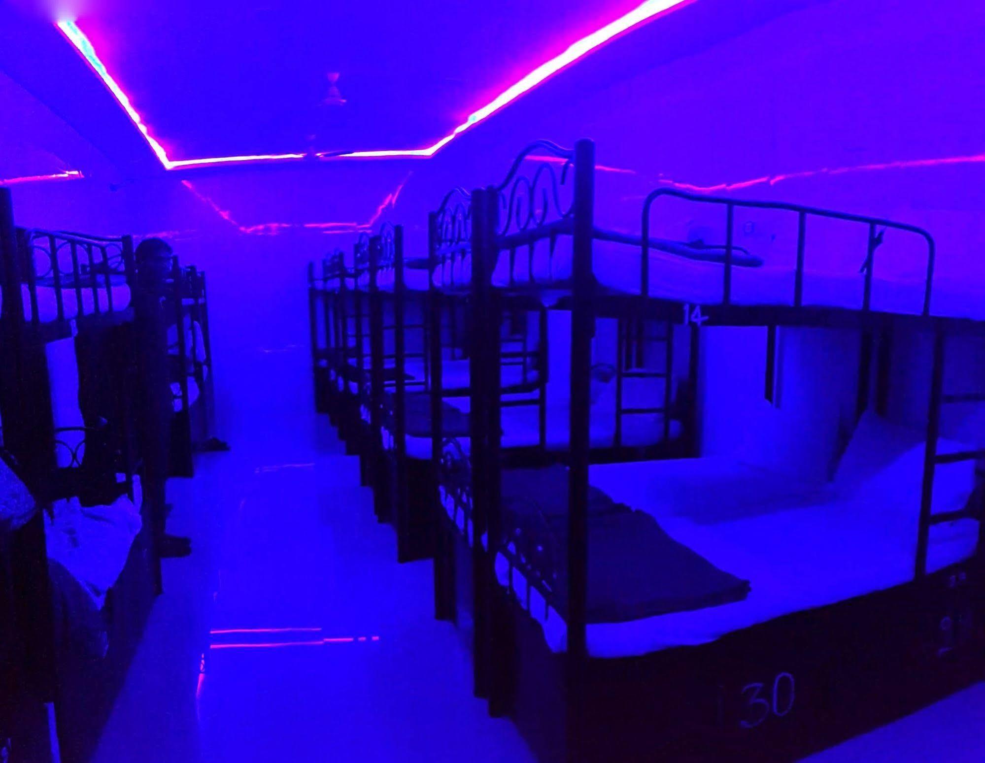 Star Dormitory Mumbai Ngoại thất bức ảnh