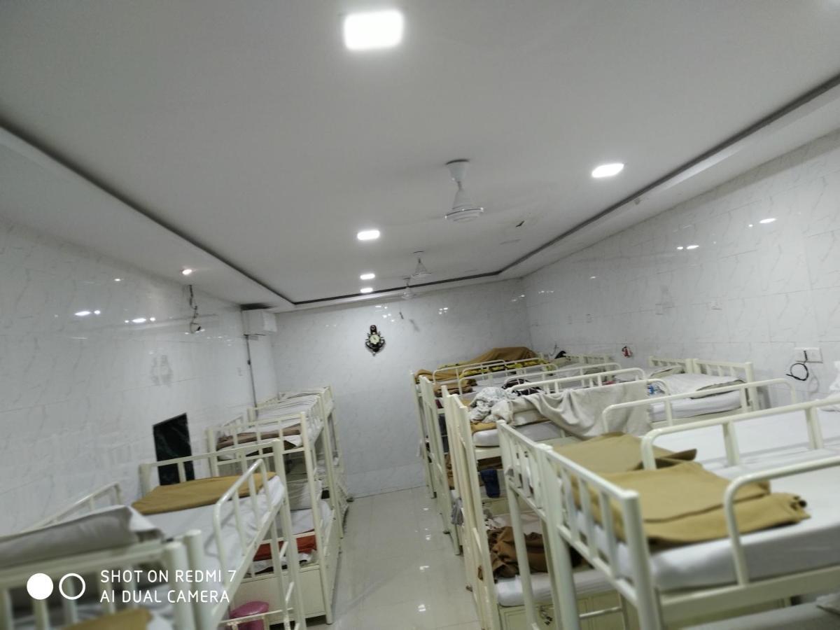 Star Dormitory Mumbai Ngoại thất bức ảnh