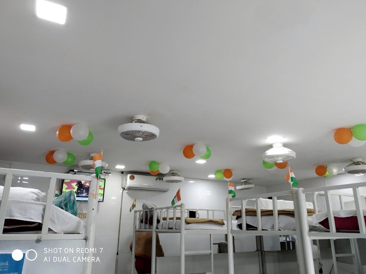 Star Dormitory Mumbai Ngoại thất bức ảnh