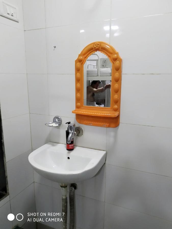 Star Dormitory Mumbai Ngoại thất bức ảnh